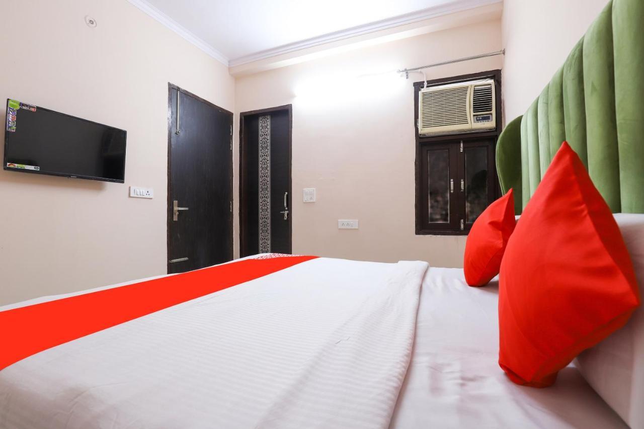 Oyo 77819 Shahdara Inn New Delhi Exteriör bild