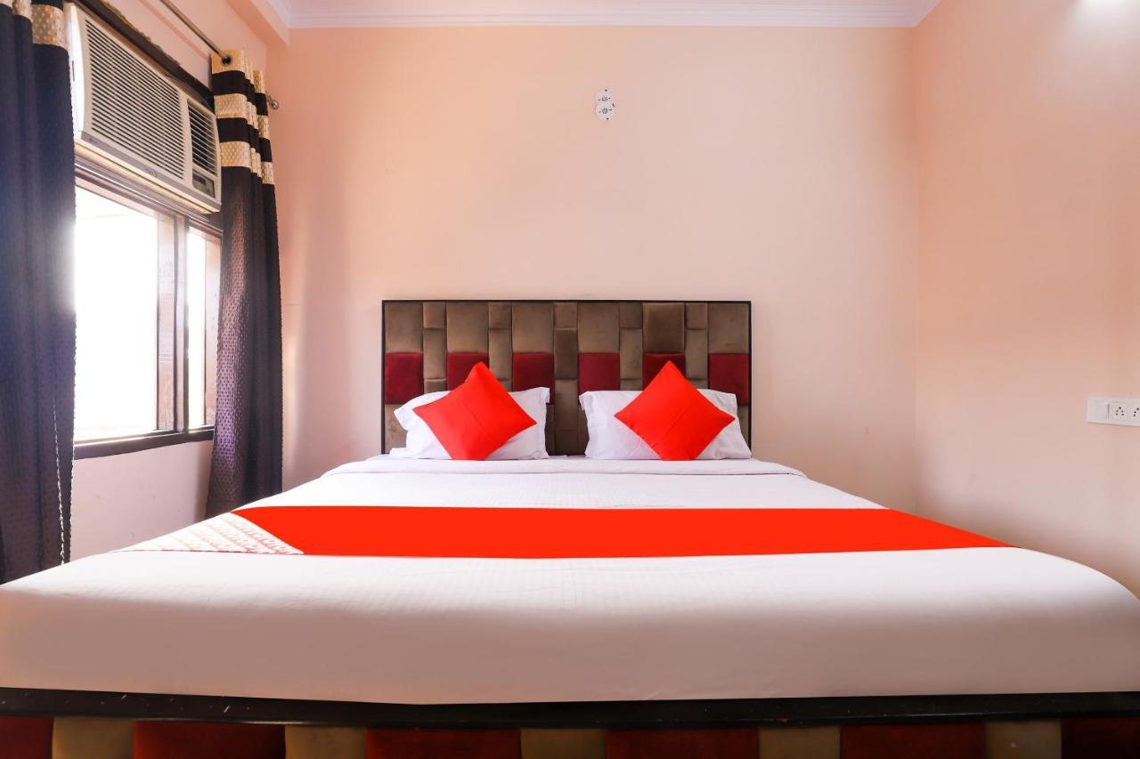 Oyo 77819 Shahdara Inn New Delhi Exteriör bild