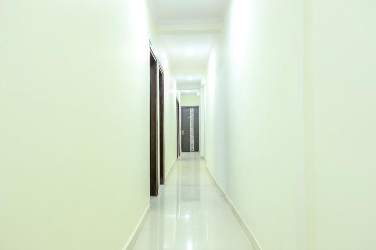 Oyo 77819 Shahdara Inn New Delhi Exteriör bild